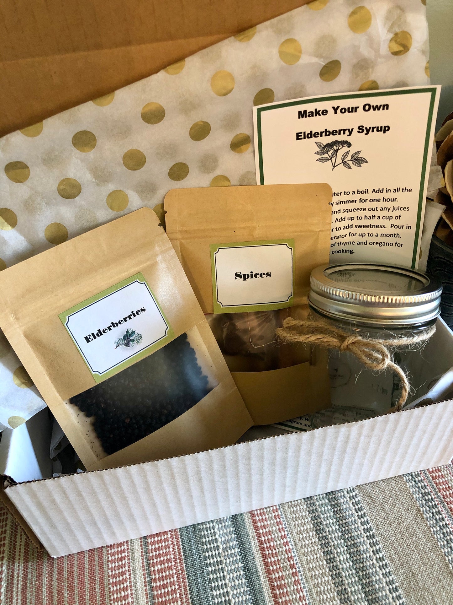 DIY Elderberry Syrup Gift Set, Organic Elderberries in mason jar, elderberry syrup, make your own elderberry syrup, homesteading, natural medicine, homeopathic medicine kit