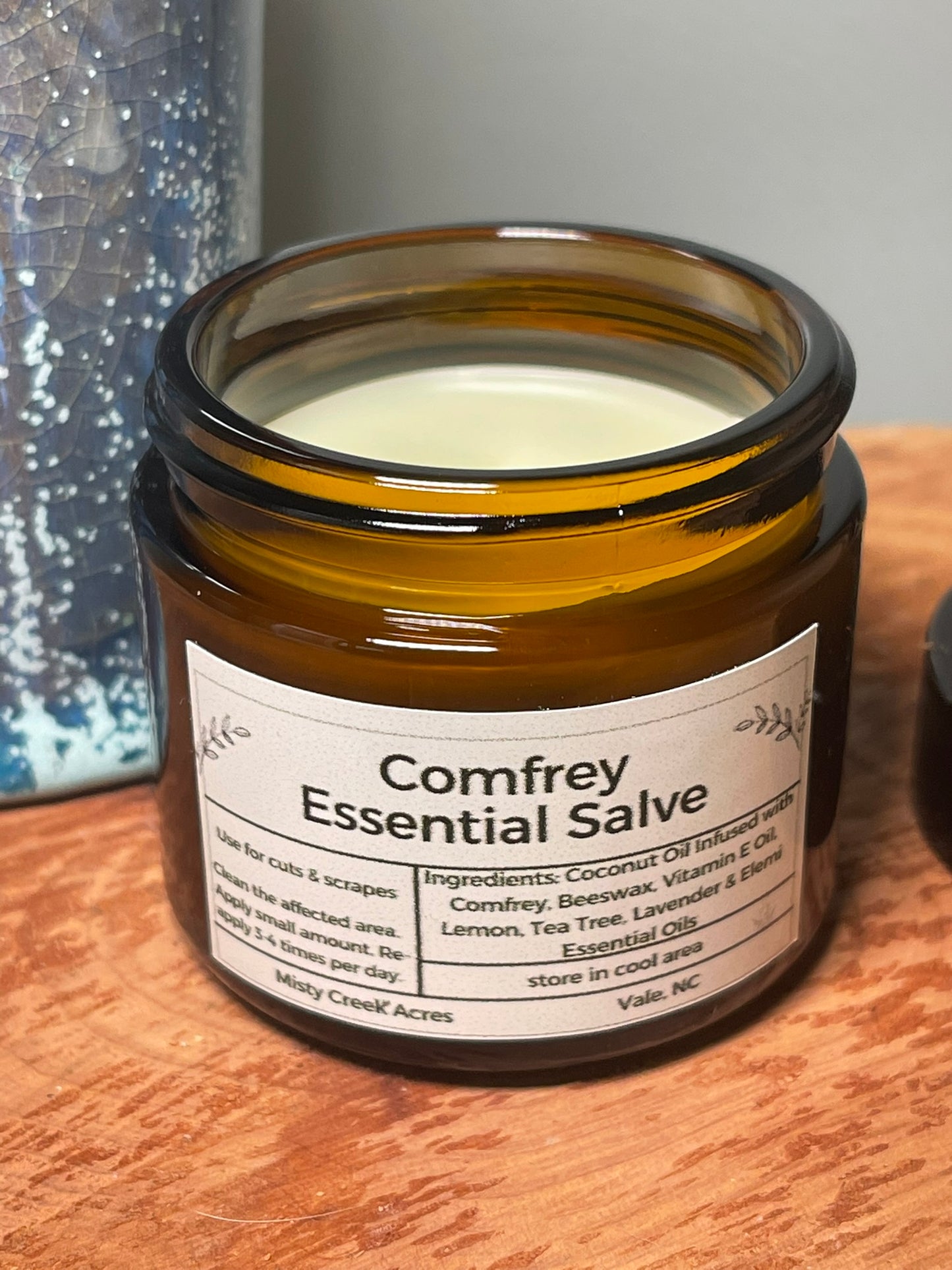 Comfrey Essential Salve – Natural Healing for Cuts & Scrapes 2 oz Glass Jar